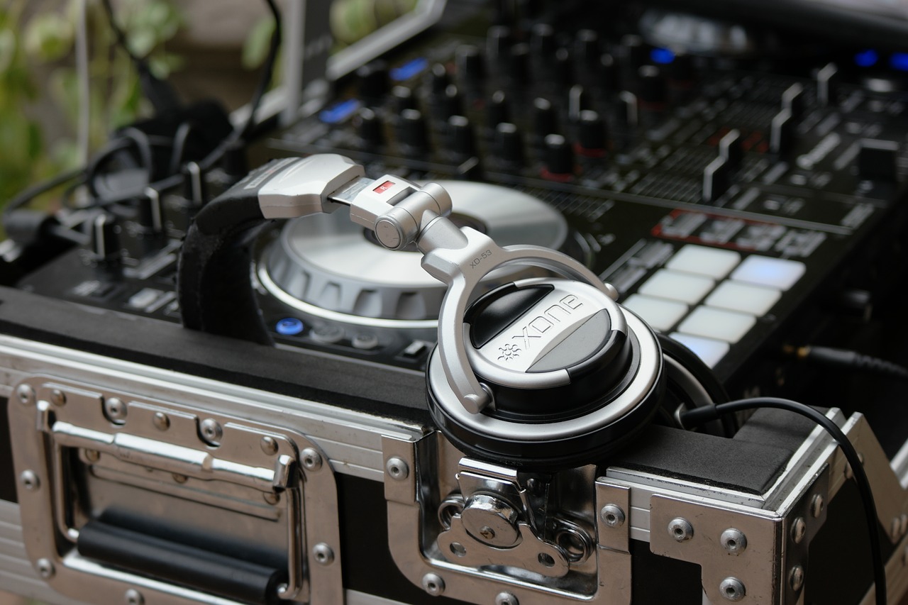 dj, music, equipment-1332379.jpg